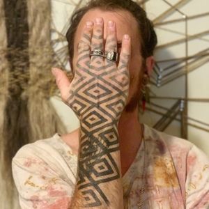 Meet your Posher, Shhah